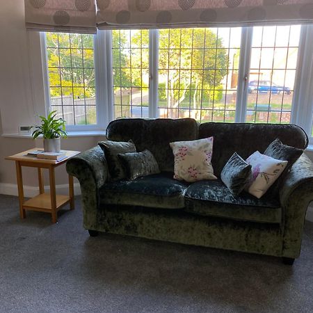 Home By The Sea In Rustington Esterno foto