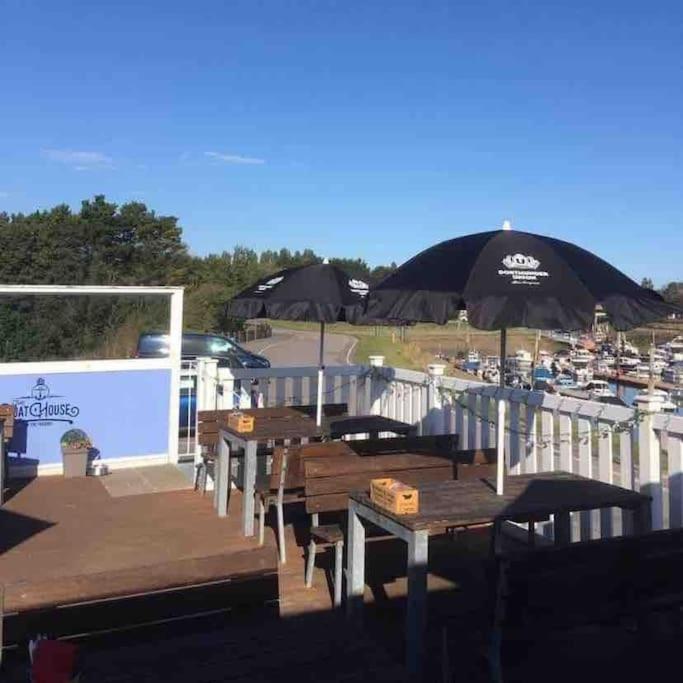 Home By The Sea In Rustington Esterno foto