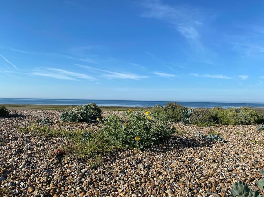 Home By The Sea In Rustington Esterno foto